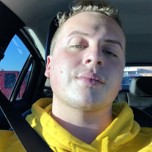 Meet your Posher, Brayden - Picture 5 of 8